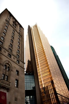 Daytime Photos of Toronto Ontario buildings downtown