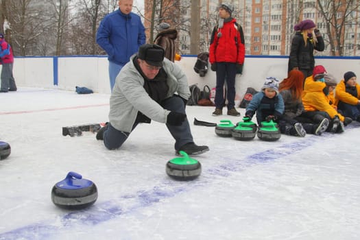 Curling. Club curling fans.