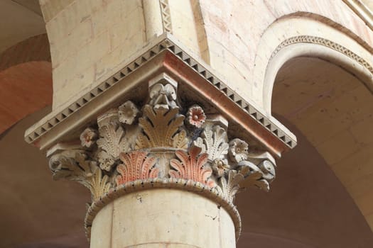 Column capital in the nave, built 11th century - Saint-Julien cathedral, Le Mans, France