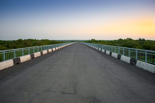 Bridge leaving to the horizon