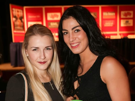 Boxer Fabiana Bytyqi and boxer Lucie Sedlackova (Team Czech Republic) at the SES Boxgala on 04.02.2017 at the Maritim-Hotel Magdeburg