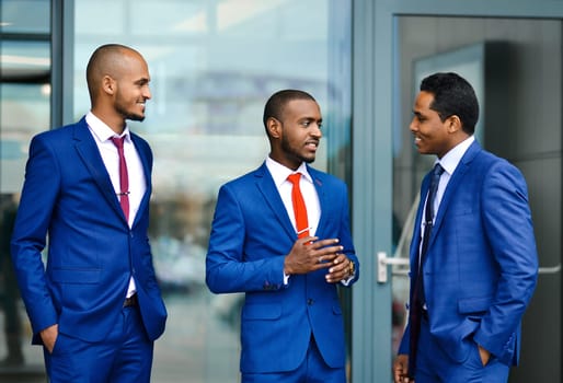 Successful students in the university,championship,important business conference,work meeting discuss new projects,money.Important people discussing finer details of new contracts,sign documents,visit new office building,communicate,exchange ideas.