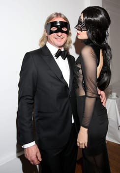 Frank Otto und Nathalie Volk im Bizarre Outfit   beim diesjaehrigen  Bal Masque im MKG Hamburg am 18.02.2017