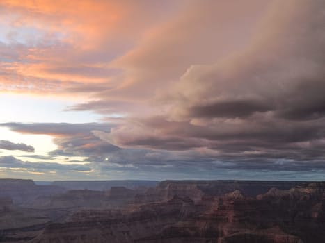 The Grand Canyon. Views of the canyon, the landscape and nature.