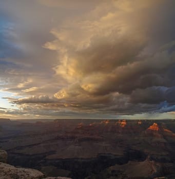 The Grand Canyon. Views of the canyon, the landscape and nature.