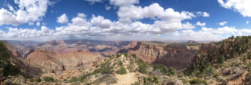 The Grand Canyon. Views of the canyon, the landscape and nature.