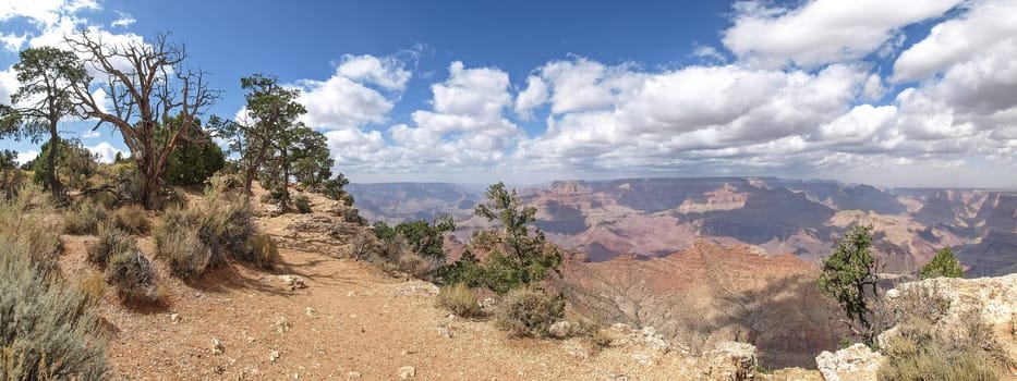 The Grand Canyon. Views of the canyon, the landscape and nature.