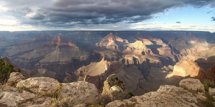 The Grand Canyon. Views of the canyon, the landscape and nature.