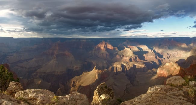 The Grand Canyon. Views of the canyon, the landscape and nature.
