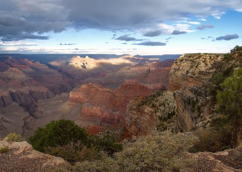 The Grand Canyon. Views of the canyon, the landscape and nature.