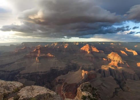 The Grand Canyon. Views of the canyon, the landscape and nature.