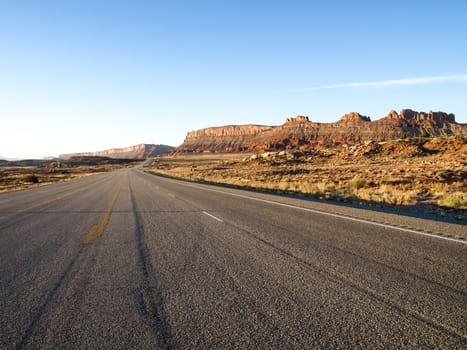 Nature National Park, Utah. The landscape and rocks. Roads and propinki Park, Utah.