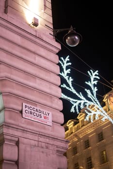 LONDON, UK - DECEMBER 19