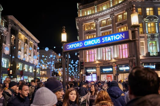 LONDON, UK - DECEMBER 20