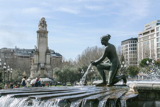 Plaza de España  Madrid March 2008 - Fountain