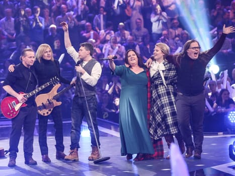 Kelly Familiy in the ARD TV show Schlager Countdown in Oldenburg on 25.03.2017