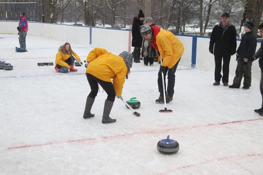 Curling. Club curling fans.
