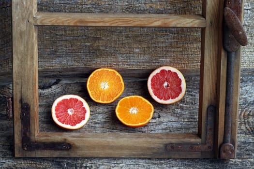 Grapefruit and oranges are healthy,delicious fruits