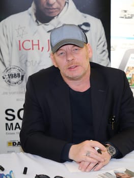 Actor Ben Becker during an autograph session on 10.04.2017 in Magdeburg