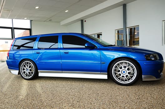 a very stylish and well groomed combi car