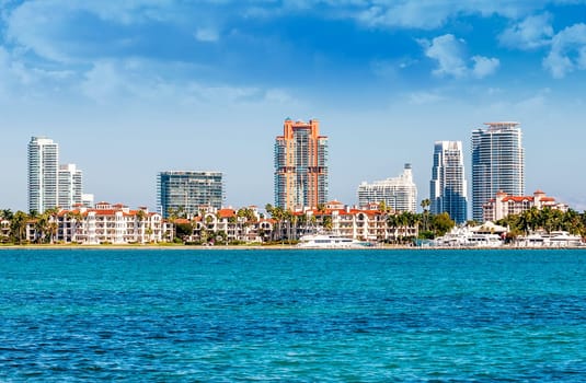 Miami south beach, view from port entry channel, Floride, USA.