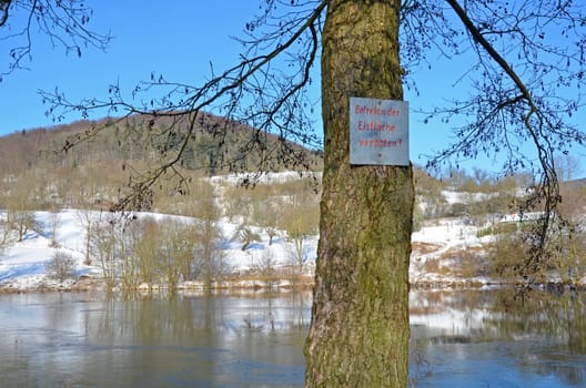Entering the ice rink prohibited