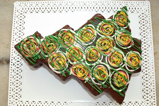 christmas chocolate mousse panettone tree format  plate