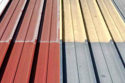 Old metallic roof with differents colors