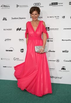 Designerin Eva Lutz auf dem Green Carpet vom Greetec Award in Berlin