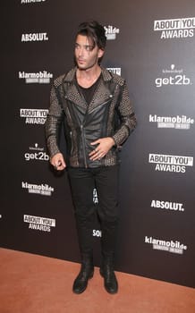 Toni Mahfud,. About You Awards in More ! Theater Hamburg .