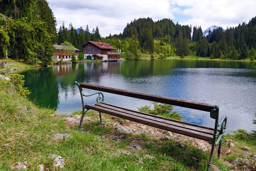 A bench at the Frauensee near Reutte in Austria
