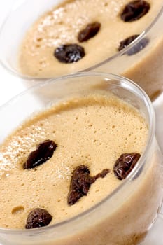 Pudding made from chocolate and raisins