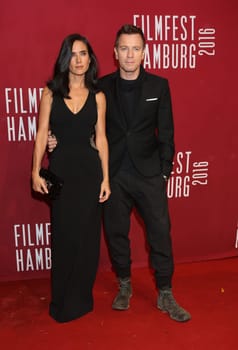Jennifer Connelly und Ewan McGregor  bei der Filmfesteroeffnung in Hamburg