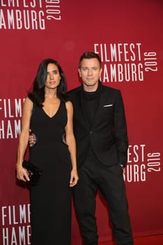 Jennifer Connelly und Ewan McGregor  bei der Filmfesteroeffnung in Hamburg