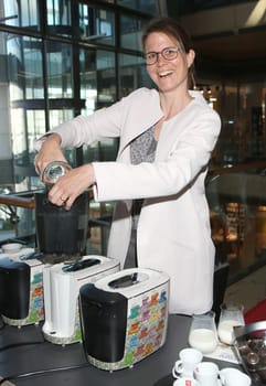 Kristina Koelling,  ( Tchibo) .PopArt designt Kaffee Traeume ! .Cafissimo Mini im Design James Rizzi offiziell in der Galerie Walentowski , Europapassage vorgestellt Launch-Event  JAMES RIZZI Cafissimo MINI - Limited Edition by Tchibo" in Hamburg."