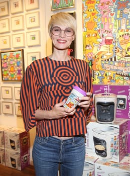 Susann Atwell ,  Launch-Event  JAMES RIZZI Cafissimo MINI - Limited Edition by Tchibo" in Hamburg."