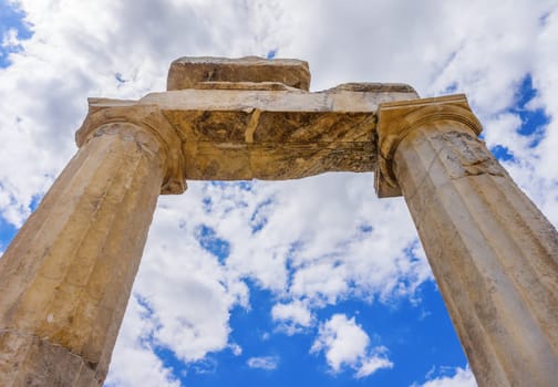 View of the ruins of Heropolis near Pamukkale.
