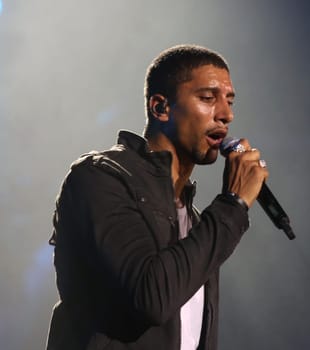 Andreas Bourani life beim Global Citzen Festival 2017 in Hamburg -Barclacard Arena