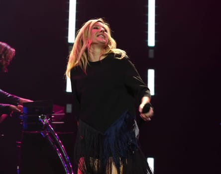 Ellie Goulding life beim  Global Citzen Festival 2017  in Hamburg -Barclacard Arena