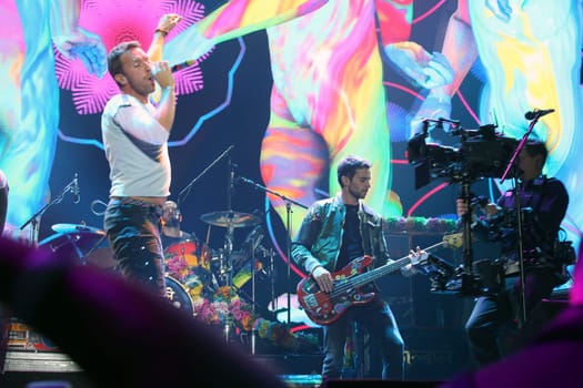 Coldplay Saenger  Chris Martin  life beim  Global Citzen Festival 2017  in Hamburg -Barclacard Arena