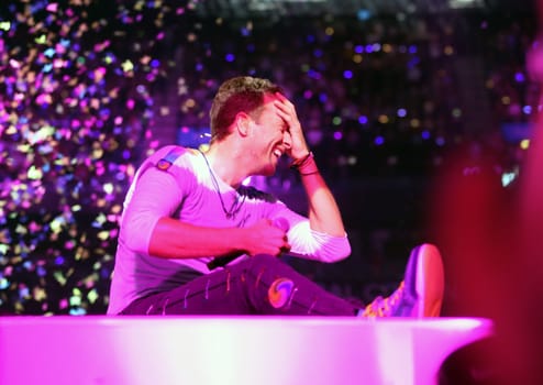 Coldplay Saenger Chris Martin life beim Global Citzen Festival 2017 in Hamburg -Barclacard Arena