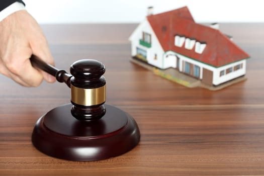 Knockdown of an auction