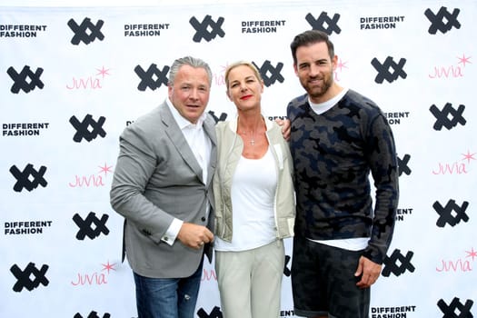 Manuel Rivera mit Ehefrau Alexandra Schoening und Christoph Metzelder,   .Juvia Men Kollektionspraesentation by Different Fashion mit Charity Fussball  in Kampen auf Sylt