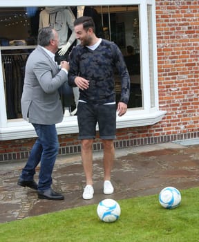 Christoph Metzelder beim Fussball spielen ,.Juvia Men Kollektionspraesentation by Different Fashion mit Charity Fussball  in Kampen auf Sylt