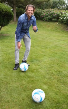 Paul Janke ,.Juvia Men Kollektionspraesentation by Different Fashion mit Charity Fussball  in Kampen auf Sylt