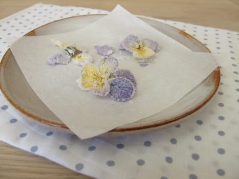 Candied horned violets