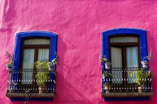 Colorful colonial facade in downtown Puebla, Mexico
