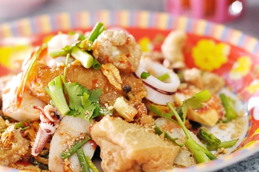Fried seafood noodles