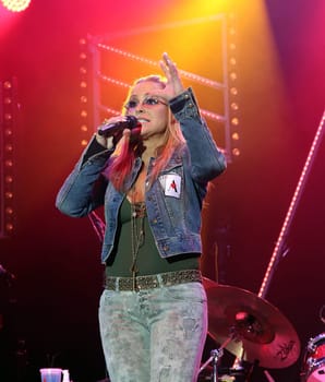 Anastacia Newkirk begeisterte die Fans auf der NDR Sommertour Buehne mit ihrer Best-of-Show in Hamburg
