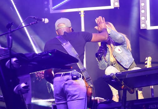 Anastacia Newkirk begeisterte die Fans auf der NDR Sommertour Buehne mit ihrer Best-of-Show in Hamburg